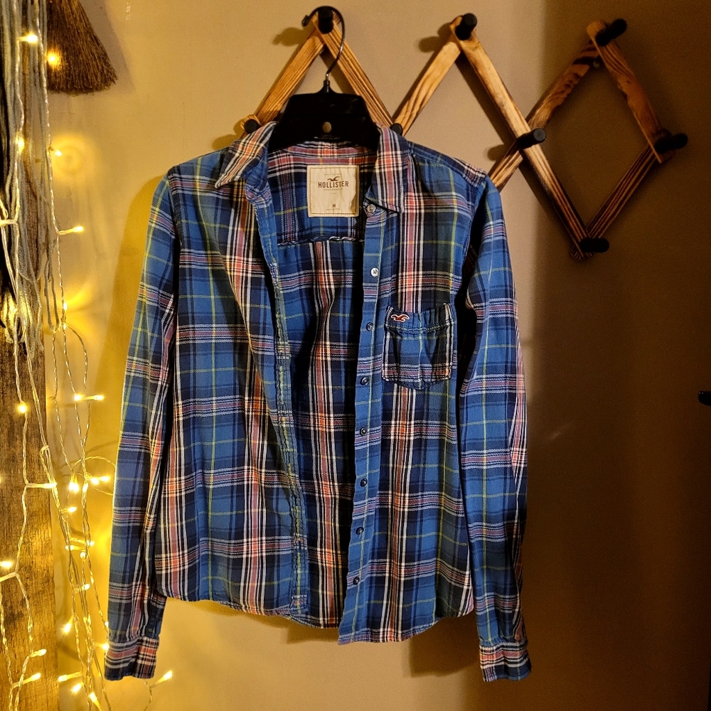 Flannel Bundle, Hollister/ Magellen. Size  Is a MD, Fit Like Small